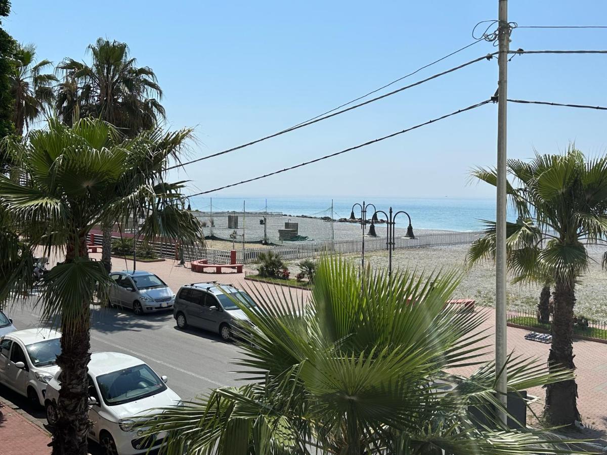 Appartamento Aria Del Mare فنتيميليا المظهر الخارجي الصورة
